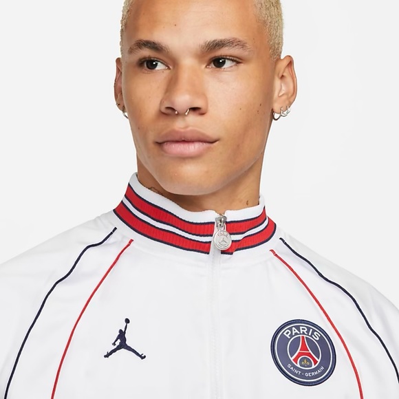 Air Jordan X PSG Jacket EXCLUSIVE - Picture 3 of 12